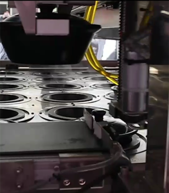 上銀導軌隨煲仔飯機器人現身武漢-